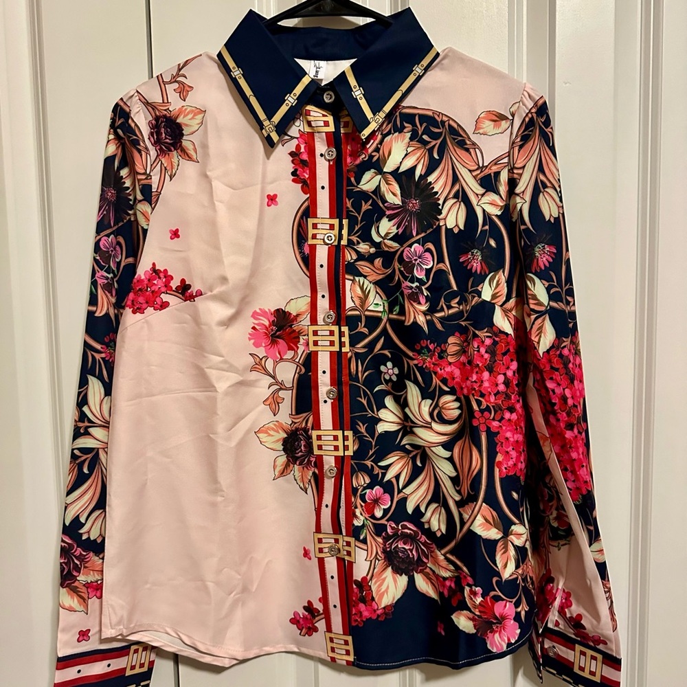 Cute blouse Ala Dior. Size XS/S.